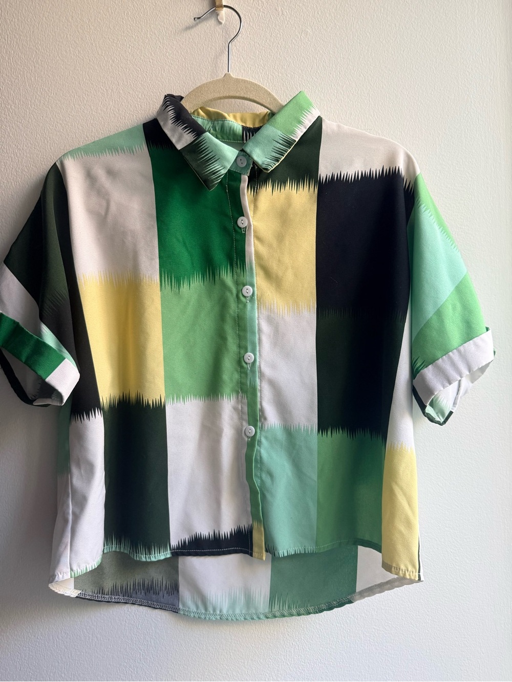 Green, Yellow & Black Loose Cropped Short-Sleeve Button Down Shirt